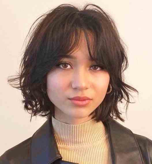 Messy Bob Wolf Cut with Soft Waves