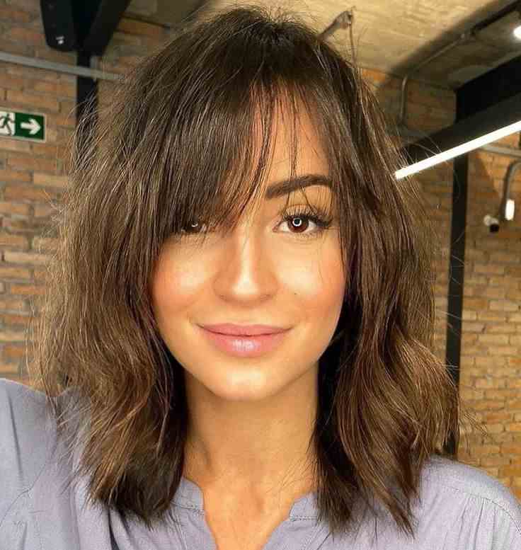Textured Ends Medium Wolf Cut