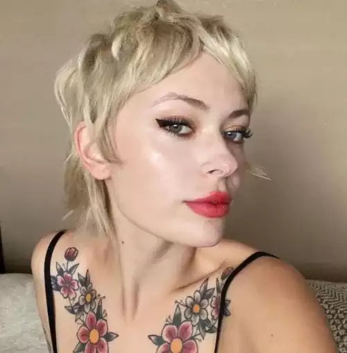 Pixie‑Mullet with Wispy Curtain Bangs