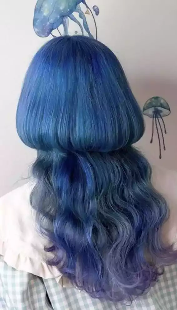 Tight Curl Tentacles with Sleek Bell